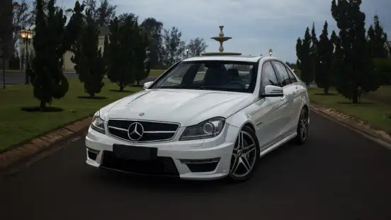 MERCEDES-BENZ-C 63 AMG-6.2 V8 GASOLINA MCT MERCEDES-BENZ-C 63 AMG-2013