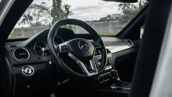 MERCEDES-BENZ-C 63 AMG-6.2 V8 GASOLINA MCT MERCEDES-BENZ-C 63 AMG-2013