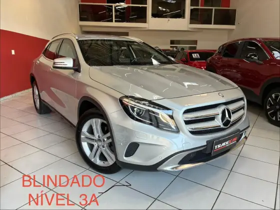 MERCEDES-BENZ GLA 200 1.6 CGI STYLE 16V TURBO FLEX 4P AUTOMÁTICO