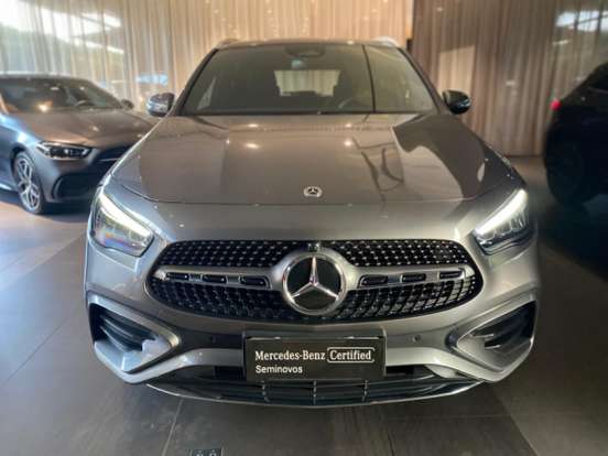 MERCEDES-BENZ-GLA 200-2024