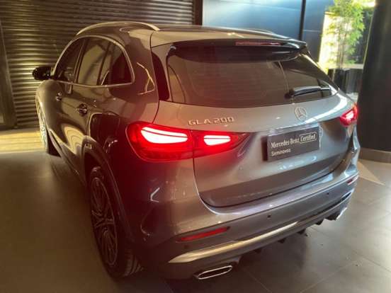 MERCEDES-BENZ-GLA 200-2024