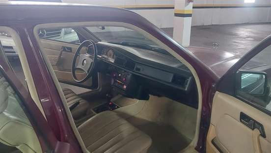 MERCEDES-BENZ-190 E-1988
