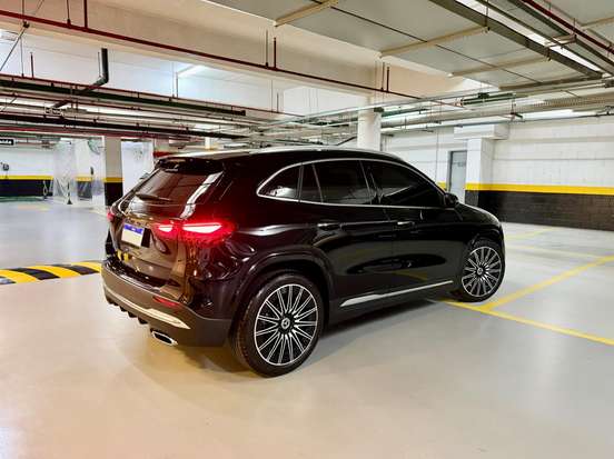 MERCEDES-BENZ-GLA 200-2025