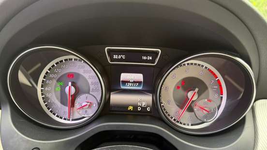 MERCEDES-BENZ-GLA 200-1.6 CGI ADVANCE 16V TURBO FLEX 4P AUTOMÁTICO MERCEDES-BENZ-GLA 200-2015