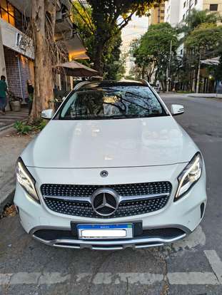 MERCEDES-BENZ-GLA 200-2018