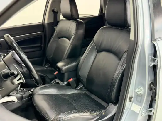 MITSUBISHI-ASX-2011