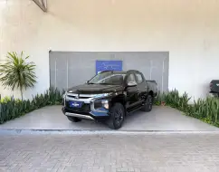 MITSUBISHI L200 TRITON 2.4 16V TURBO DIESEL SPORT HPE CD 4P 4X4 AUTOMÁTICO MITSUBISHI L200 TRITON 2.4 16V TURBO DIESEL SPORT HPE CD 4P 4X4 AUTOMÁTICO
