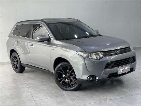 MITSUBISHI-OUTLANDER-3.0 GT 4X4 V6 24V GASOLINA 4P AUTOMÁTICO MITSUBISHI-OUTLANDER-2014