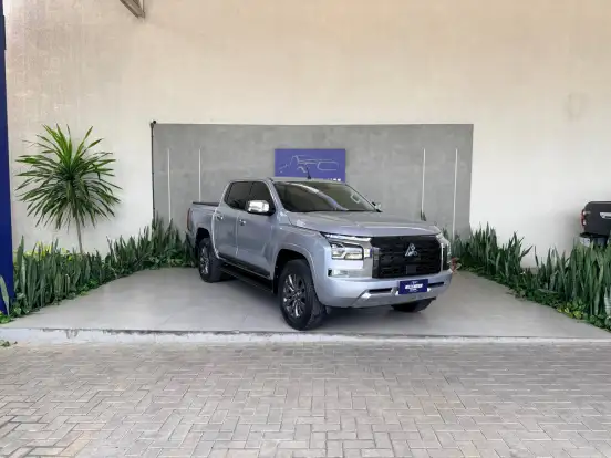 MITSUBISHI-TRITON-2.4 BITURBO DIESEL CD HPE 4X4 AUTOMÁTICO MITSUBISHI-TRITON-2025