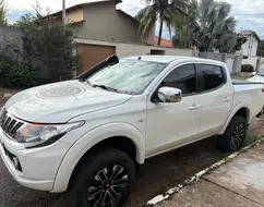 MITSUBISHI L200 TRITON 2.4 16V TURBO DIESEL GLS CD 4X4 AUTOMÁTICO MITSUBISHI L200 TRITON 2.4 16V TURBO DIESEL GLS CD 4X4 AUTOMÁTICO