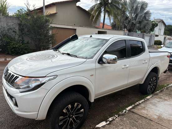 MITSUBISHI-L200 TRITON-2.4 16V TURBO DIESEL GLS CD 4X4 AUTOMÁTICO MITSUBISHI-L200 TRITON-2021