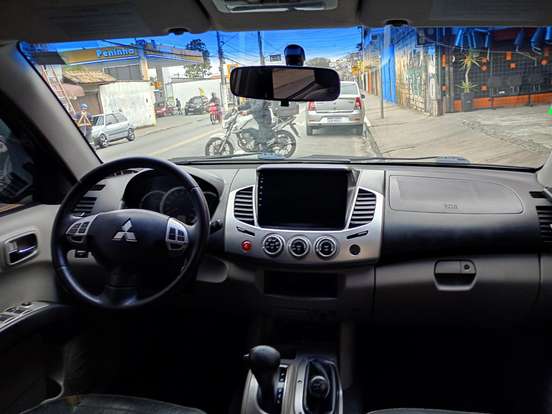 MITSUBISHI-L200 TRITON-3.5 HPE 4X4 CD V6 24V FLEX 4P AUTOMÁTICO MITSUBISHI-L200 TRITON-2013