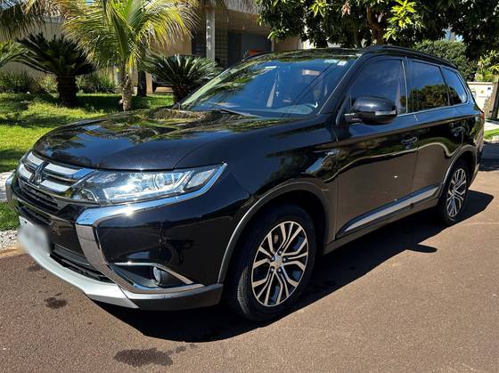 MITSUBISHI OUTLANDER 3.0 GT 4X4 V6 24V GASOLINA 4P AUTOMÁTICO