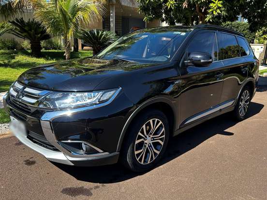 MITSUBISHI-OUTLANDER-2015