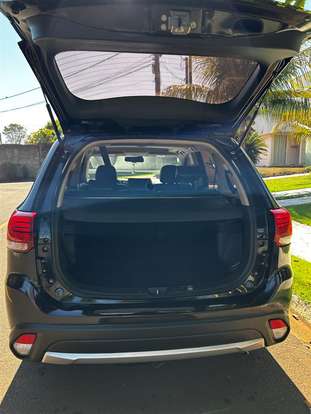 MITSUBISHI-OUTLANDER-3.0 GT 4X4 V6 24V GASOLINA 4P AUTOMÁTICO MITSUBISHI-OUTLANDER-2015