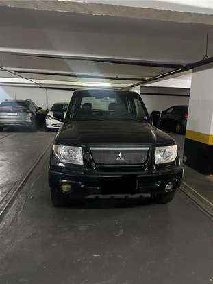 MITSUBISHI-PAJERO-2004