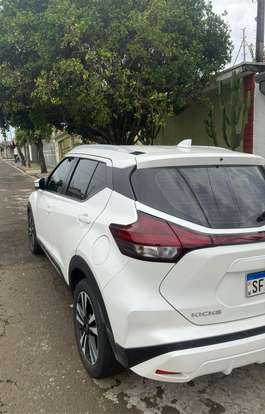 NISSAN-KICKS-2023