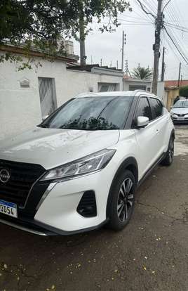 NISSAN-KICKS-2023