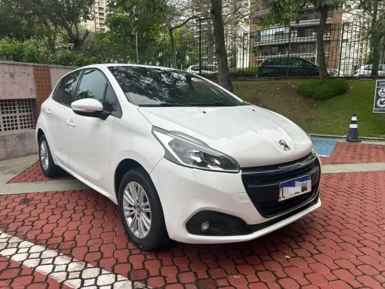 PEUGEOT 208 1.2 ACTIVE 12V FLEX 4P MANUAL