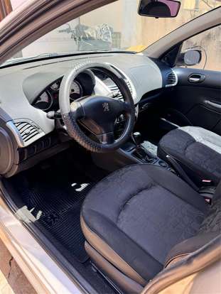 PEUGEOT-207-2012