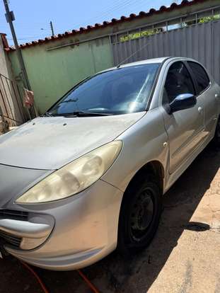 PEUGEOT-207-2012