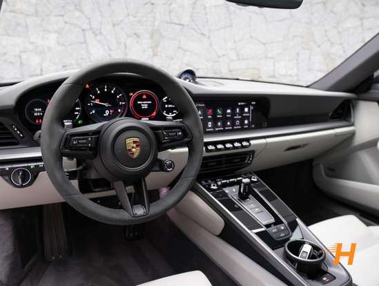 PORSCHE-911-2023