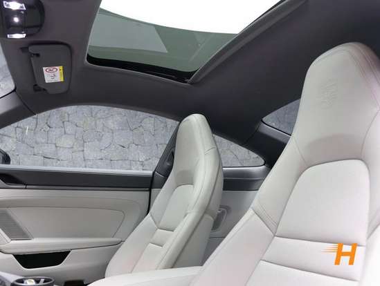 PORSCHE-911-2023