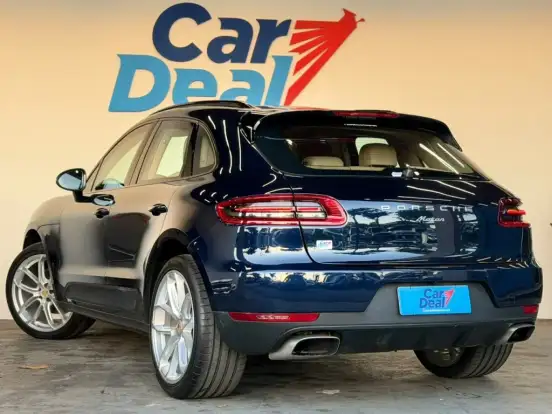 PORSCHE-MACAN-2016
