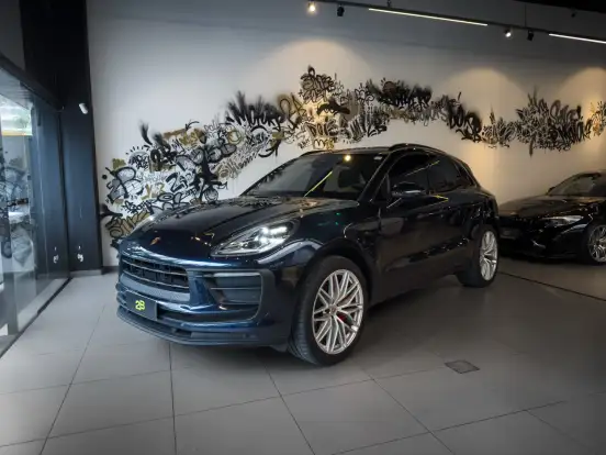 PORSCHE-MACAN-2023