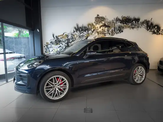 PORSCHE-MACAN-2023
