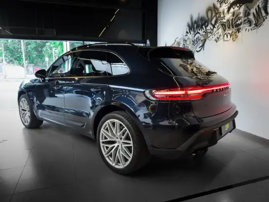 PORSCHE-MACAN-2023