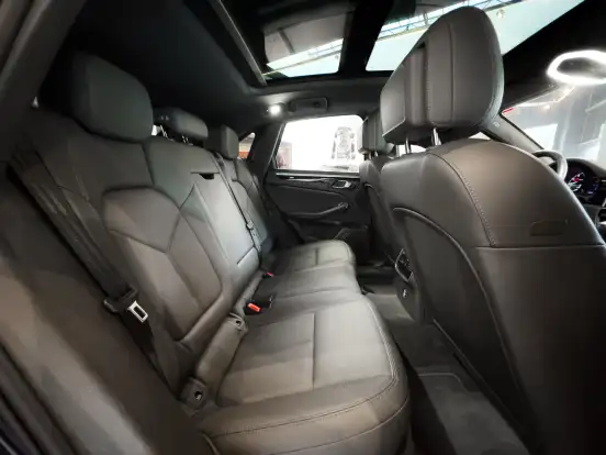 PORSCHE-MACAN-2023