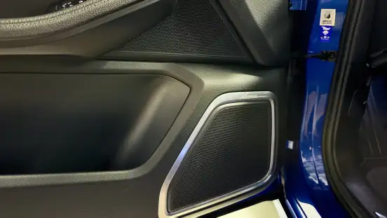 PORSCHE-MACAN-2020