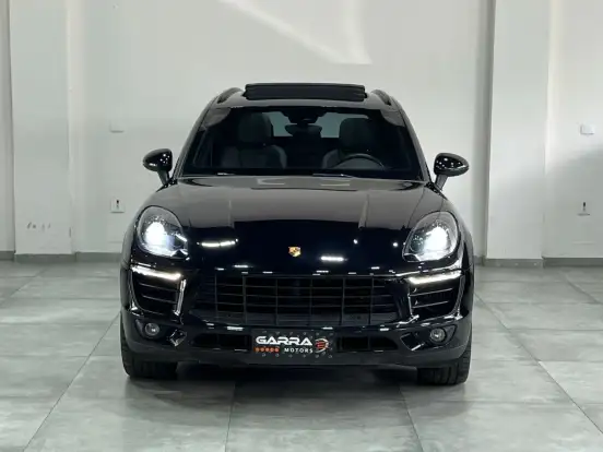 PORSCHE-MACAN-2017