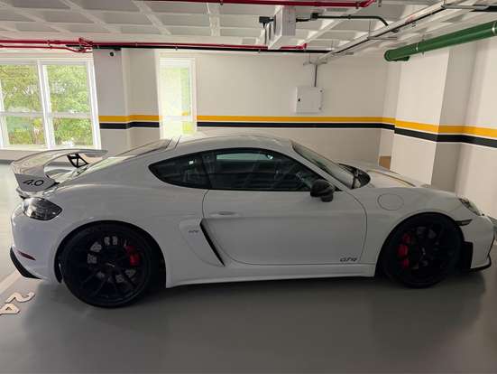 PORSCHE-718-2021