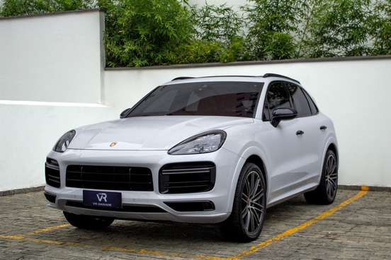 PORSCHE-CAYENNE-2019