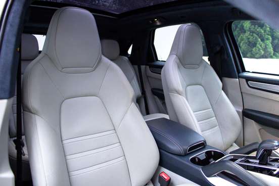 PORSCHE-CAYENNE-2019
