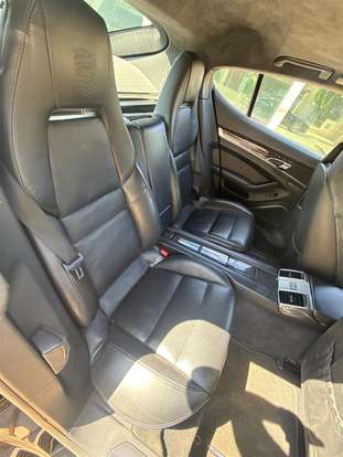 PORSCHE-PANAMERA-2011