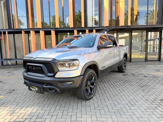 RAM 1500 5.7 V8 GASOLINA REBEL CD 4X4 AUTOMÁTICO