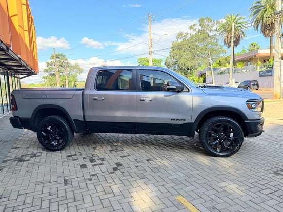 RAM-1500-5.7 V8 GASOLINA REBEL CD 4X4 AUTOMÁTICO RAM-1500-2021