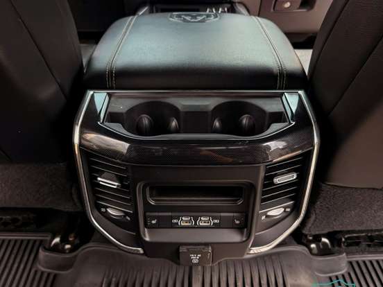 RAM-2500-6.7 I6 TURBO DIESEL NIGHT EDITION CD 4X4 AUTOMÁTICO RAM-2500-2022