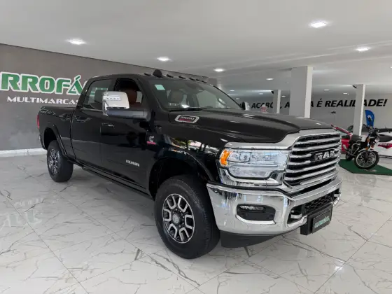 RAM 3500 6.7 I6 TURBO DIESEL LIMITED LONGHORN CD 4X4  AUTOMÁTICO