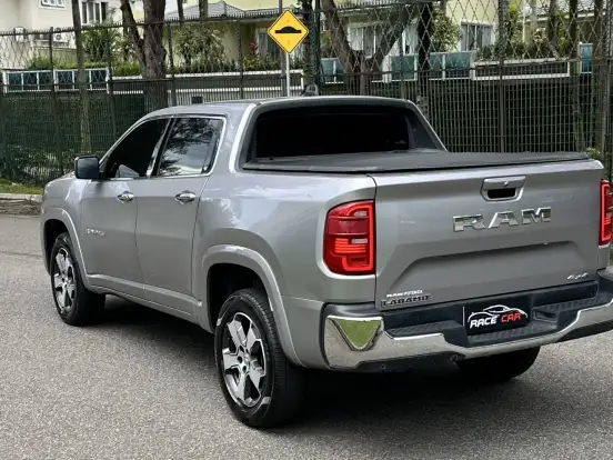 RAM-RAMPAGE-2.0 TURBO DIESEL LARAMIE 4X4 AUTOMÁTICO RAM-RAMPAGE-2024