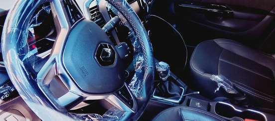 RENAULT-CAPTUR-2021