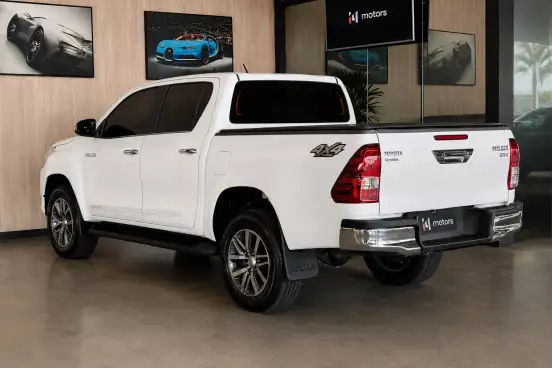 TOYOTA-HILUX-2.8 SRX 4X4 CD 16V DIESEL 4P AUTOMÁTICO TOYOTA-HILUX-2017