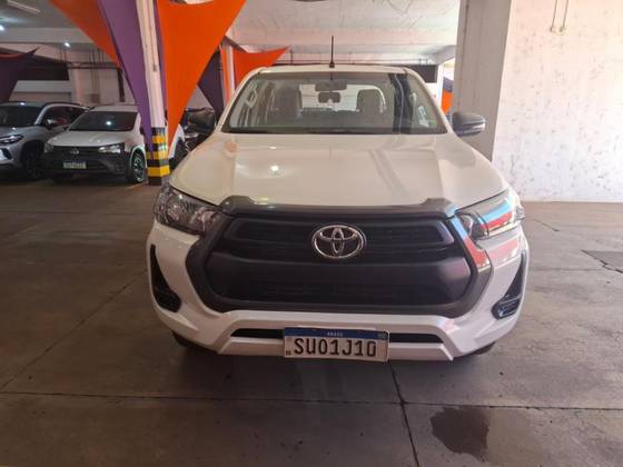 TOYOTA HILUX 2.8 D-4D TURBO DIESEL CD POWER PACK 4X4 AUTOMÁTICO