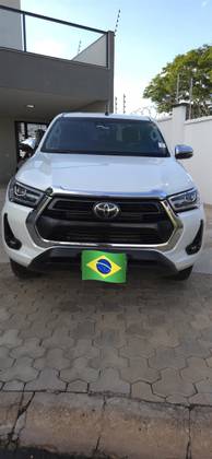 TOYOTA HILUX 2.8 D-4D TURBO DIESEL CD SRX 4X4 AUTOMÁTICO