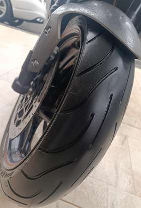 TRIUMPH-STREET TRIPLE 675 ABS-2015