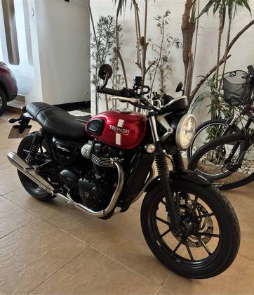 TRIUMPH STREET TWIN 