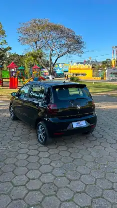 VOLKSWAGEN-FOX-2012